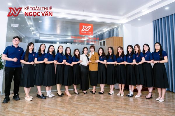 ngày lập và ngày ký hóa đơn khác nhau