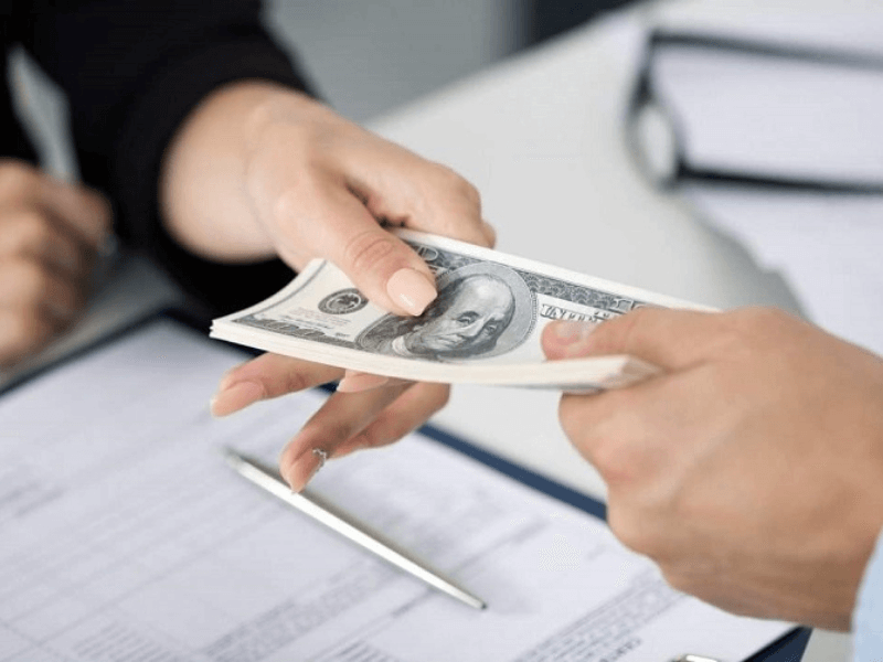 tạm ứng có phải xuất hóa đơn không